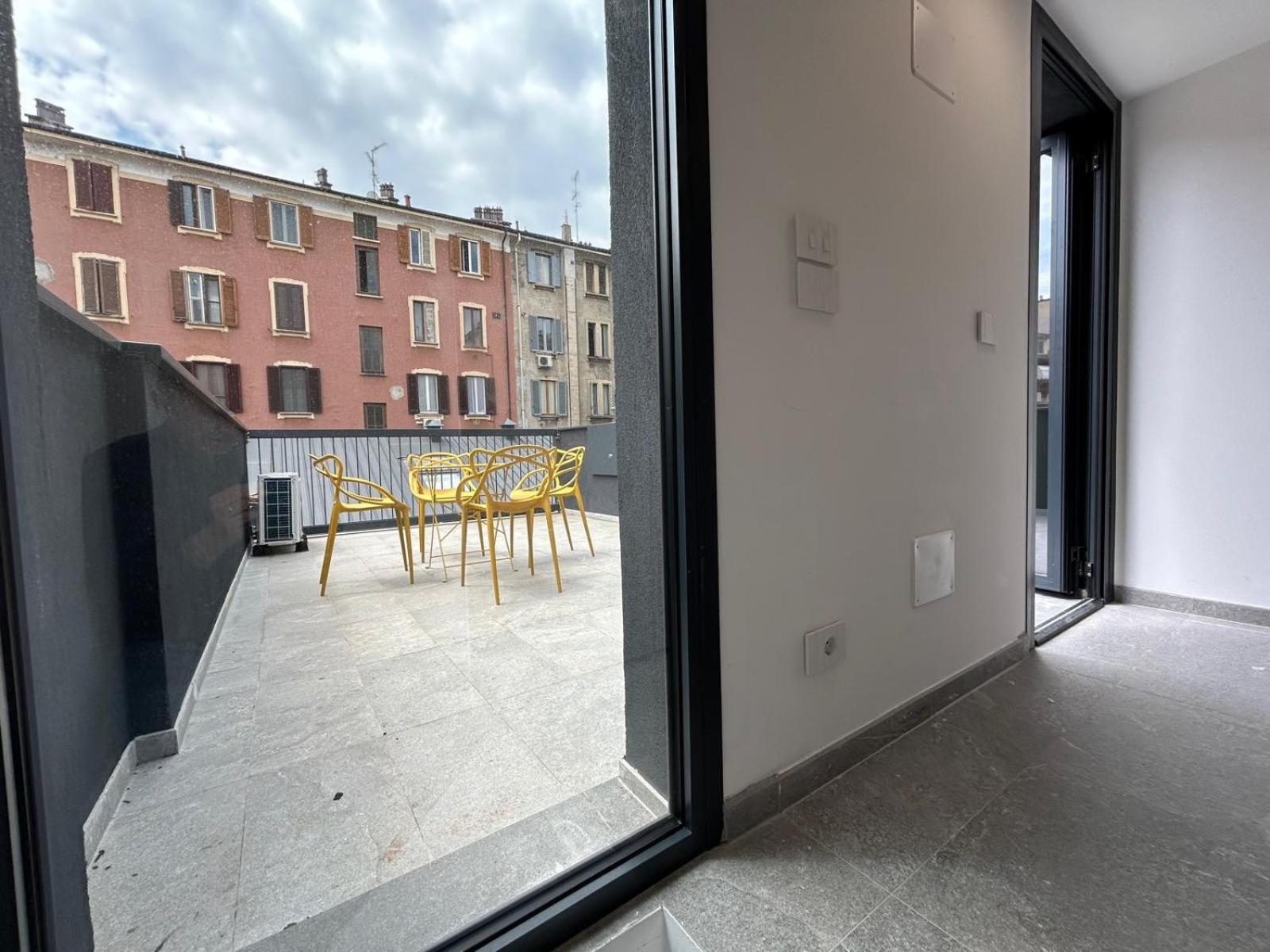 Kibilu Luxury Apt With Terrace, Isola District And Near Garibaldi Station Milan Exterior photo
